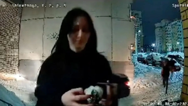 SHOT: Нетрезвая жительница Кирова станцевала голышом на крыше автобуса