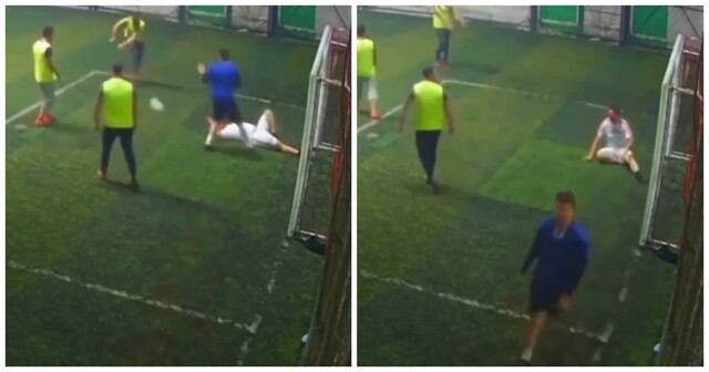 Любители мини-футбола пытаются забить мяч в ворота