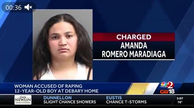 Во Флориде в тюрьму доставили женщину, которую обвиняют в том, что она изнасиловала 12-летнего подростка