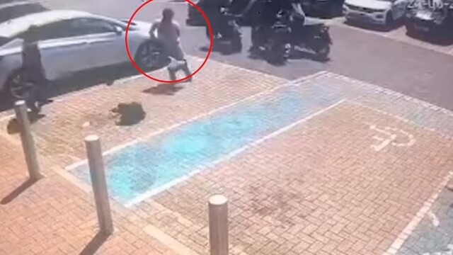 Мужчина попытался украсть мотоцикл у матери двоих детей и расплакался
