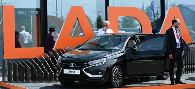 Lada Aura для чиновников: вопрос остаётся открытым