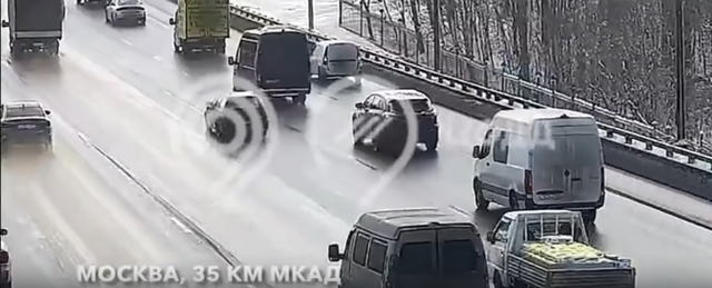 Трагедия на 35 км МКАД: водитель потерял сознание за рулем. ДТП