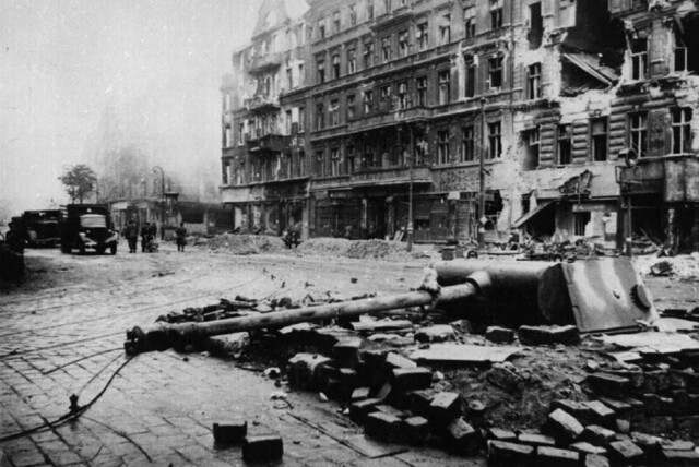 «Закапывали» ли фашисты танки в землю?