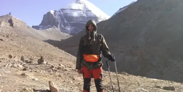 Мужчина прошел 3300 км до Тибета: когда вернулся домой, его никто не узнал