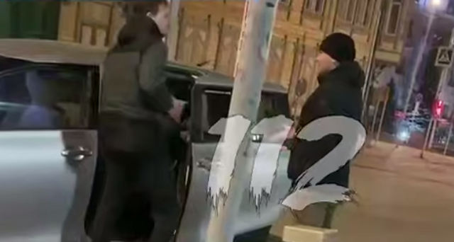 Мужчина ударил глухого таксиста