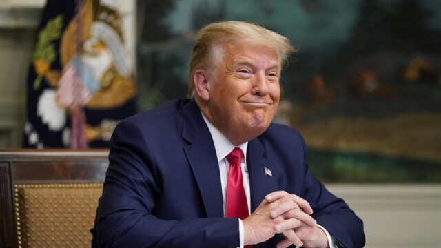 Трамп похвастался, что его друзья заработали миллиарды долларов на фоне паники из-за пошлин