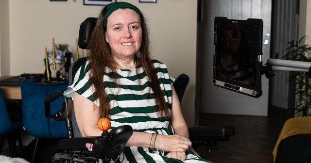 Страдающая склерозом женщина записала голосовой банк, чтобы ругаться на мужа