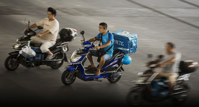 Пугающее потребление: в Китае теперь любую покупку доставят за 30 минут