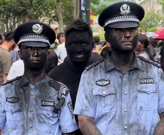 Фестиваль чумазых лиц прошел в Китае