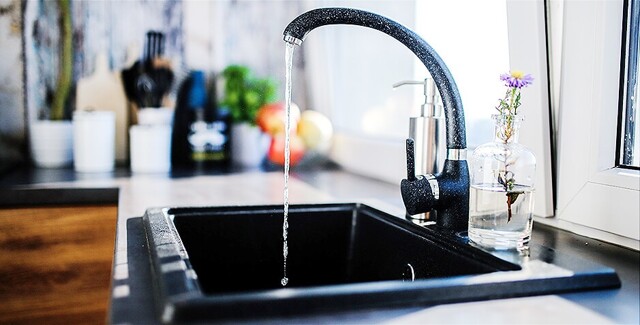 Мужчина "израсходовал" 10 млн галлонов воды за 2 месяца