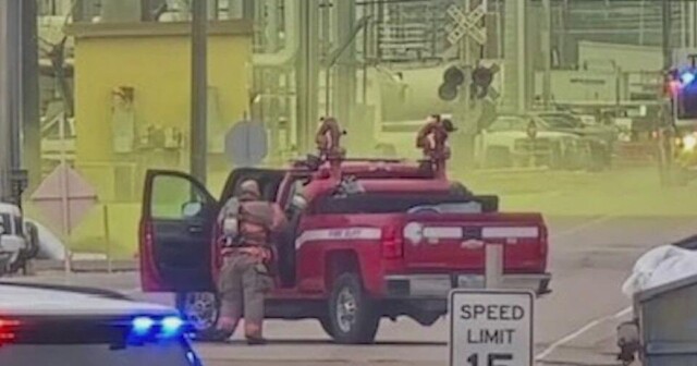 Тысячи американцев вынуждены искать убежище из-за утечки химиката в Техасе