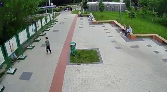 Малолетние вандалы повредили информационные стенды, посвященные Пушкину