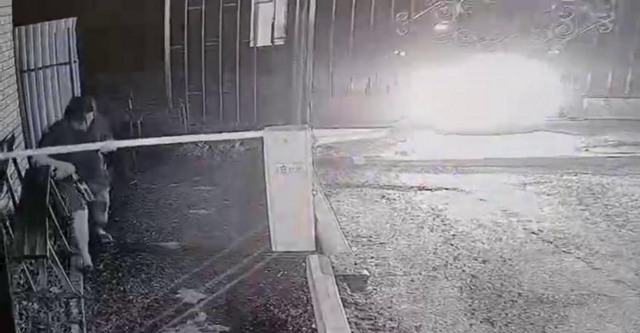 Россиянин сломал шлагбаум и попал на видео