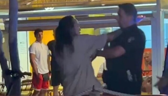 Туристка из Ирландии напала на прохожих и повздорила с полицейскими