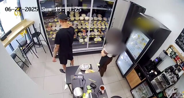 Вор-сладкоежка обокрал кондитерскую в Новосибирске