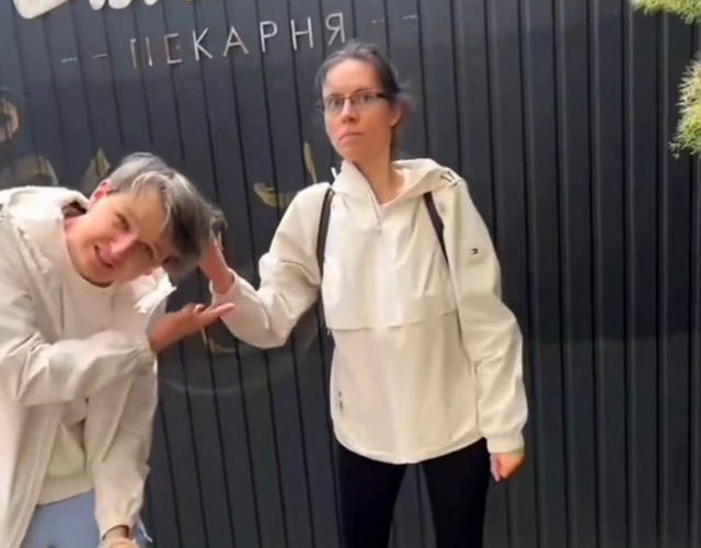 Прохожий вступился за мужчину на улице, который стал жертвой насилия со стороны супруги