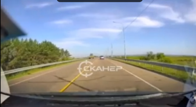 Мотоциклист погиб под колёсами автомобиля в Амурской области