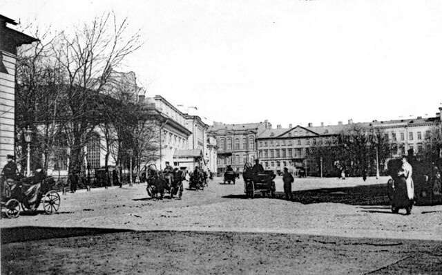 Манежная площадь