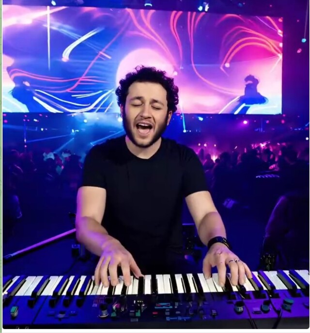 Необычная коллаба от ИИ - стихами великого Пушкина и музыкой Tiesto!