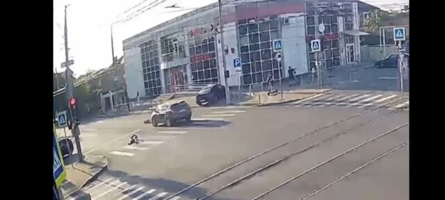 Уложил на "зебру" Кто виноват в ДТП ?