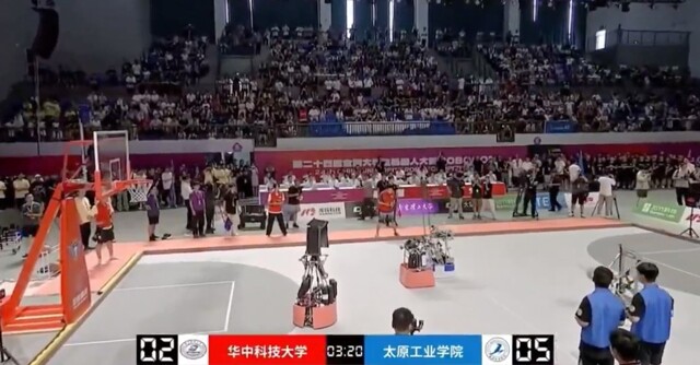 В Китае прошёл первый в мире баскетбольный турнир среди роботов