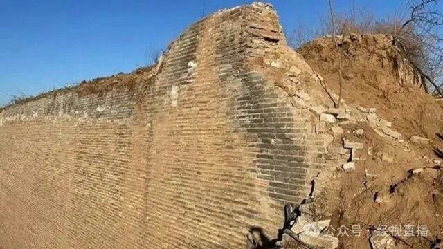 В Китае супруги продавали кирпичи с Великой Китайской стены