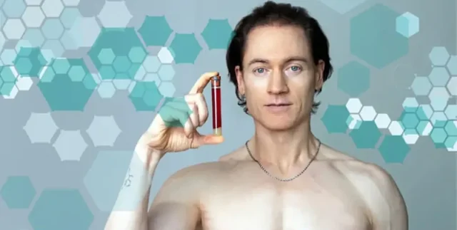 Одержимый молодостью миллиардер основал религию с ежедневными "практиками бессмертия"