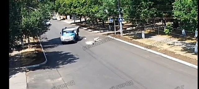 Каковы шансы в наше время погибнуть под колесами ЗИЛ-130?