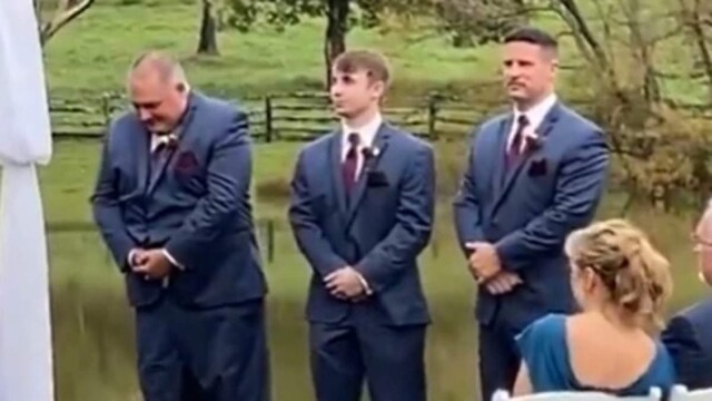 С друга жениха упали штаны