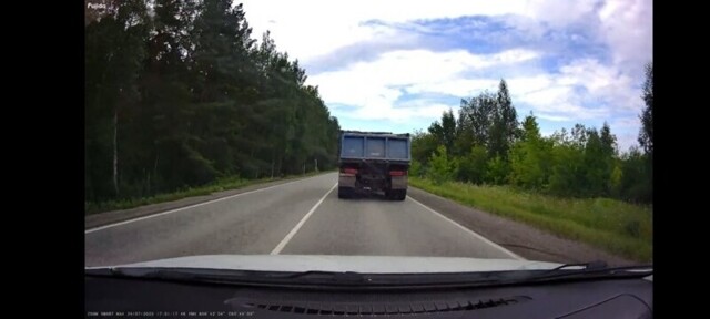 Да он просто колесо выгуливает