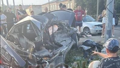 В Камне-на-Оби пацаны хотели пролететь на красный, но их размазала фура