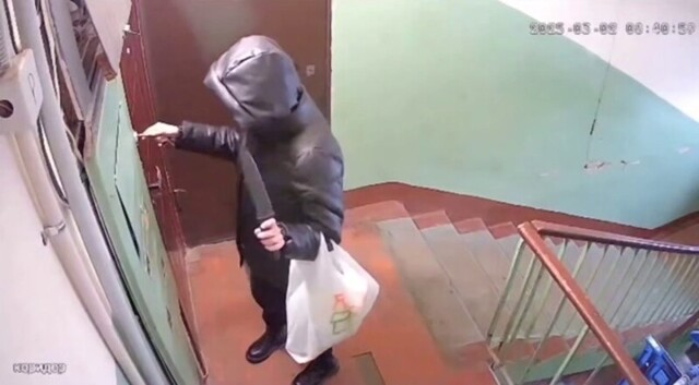 Женщина начала превращать жизнь своих соседей в ад