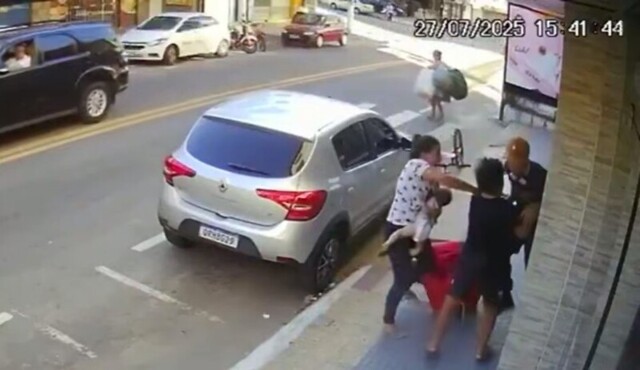 Роковая встреча мужчины с бывшей женой и тёщей