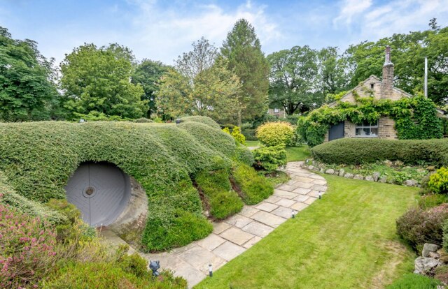 Необычное «хоббитское» поместье в Великобритании