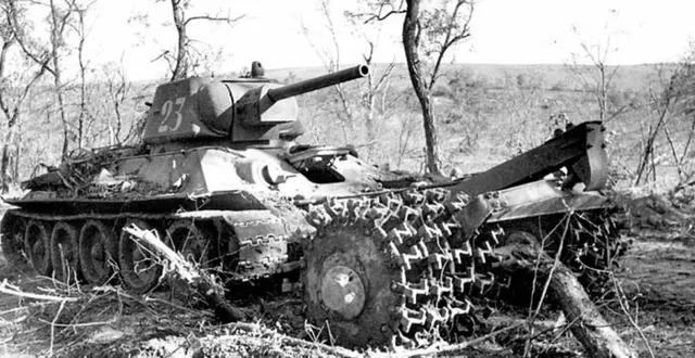 Немцы не верили своим глазам. Советские танки шли по минам и не подрывались. Интересные моменты наступления на Киев⁠⁠