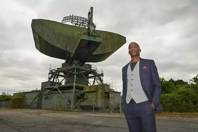 Миллионер запустил "радар НЛО": база ВВС стала центром охоты на инопланетян