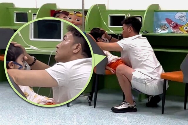 Отец греет капельницу для своей дочери во время лечения