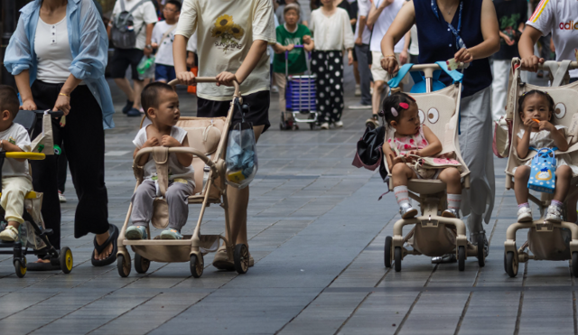 Китайская коммуна: как её заново придумали матери-одиночки