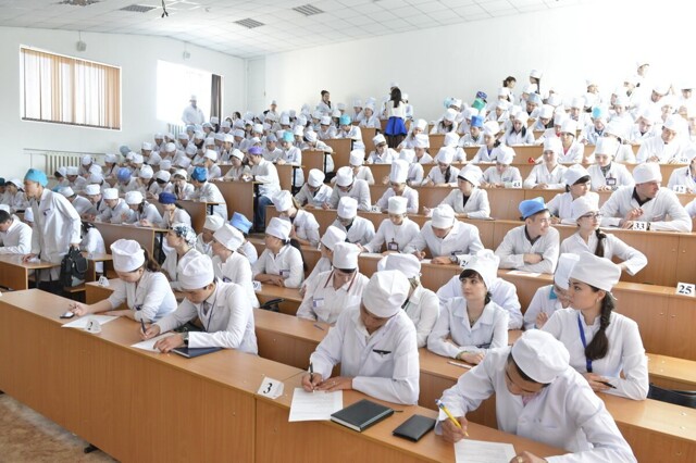 Минздрав предложил сделать целевыми все бюджетные места в медицинских вузах