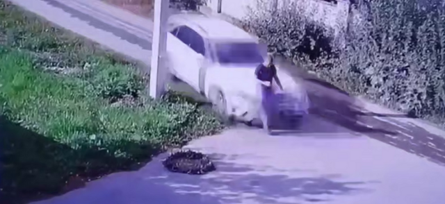 Пермяк на машине сбил знакомого и избил его клюшкой для гольфа