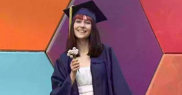 Парикмахер оставила клиентку с ожогом и потребовала оплаты