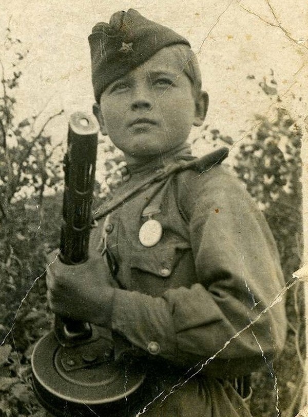 Детский фронт. Юра Жданко