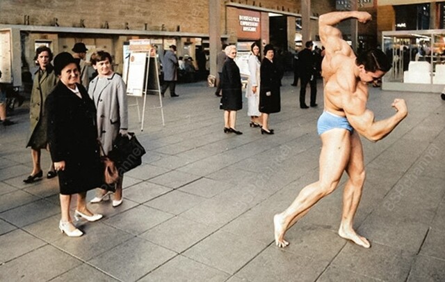 Интересная фотоподборка известных личностей СССР и Мира в детстве и юности