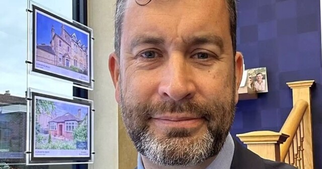 Британец отсудил у работодателя крупную сумму из-за стола