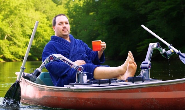 Американец собрал  лодку, которая гребёт сама