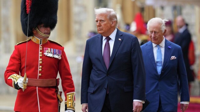 Трамп дважды унизил короля Британии Карла III