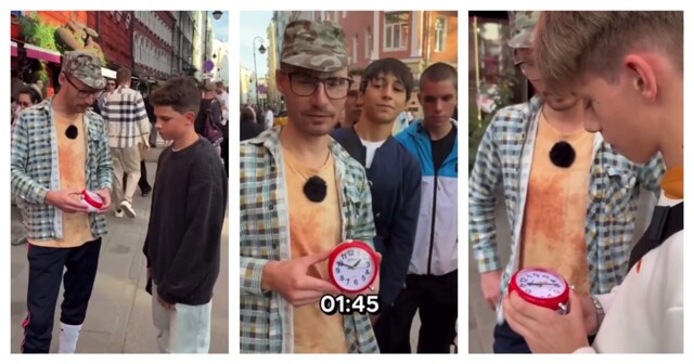 Подростки пытаются выставить на часах правильное время