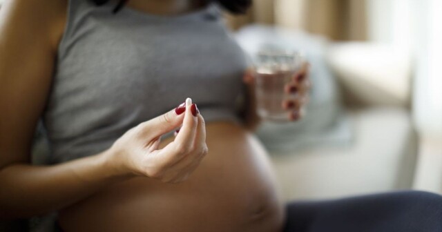 Приём парацетамола во время беременности связали с аутизмом у детей