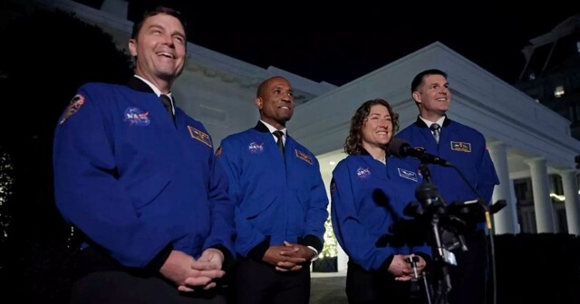 NASA впервые за полвека отправит к Луне пилотируемую миссию