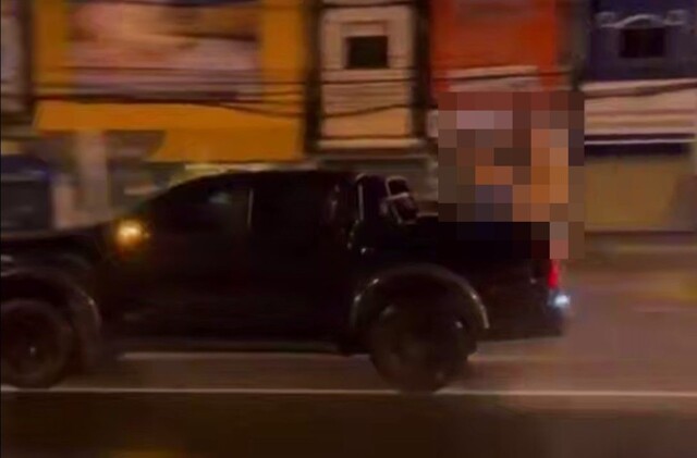 Блогер занялся непотребством в кузове пикапа в Таиланде